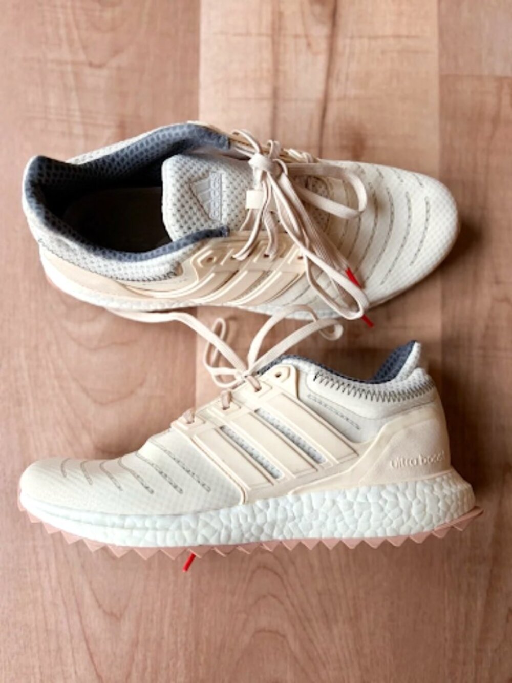 Adidas Ultraboost DNA 22 Cloud White Cream Sneakers Womens Size 8.5 | M Size 7